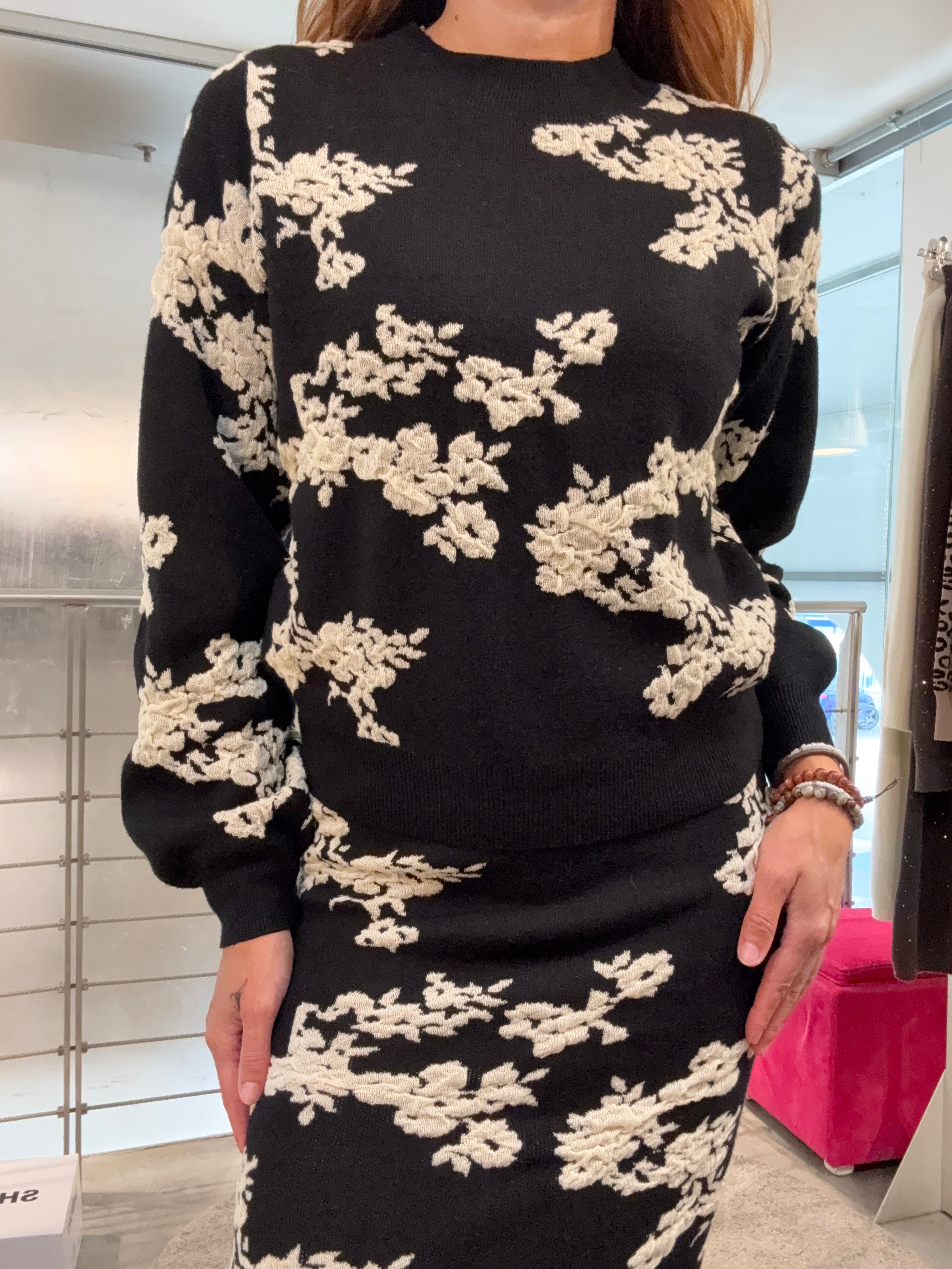 Pull Giro Fiori Corto Vero Moda