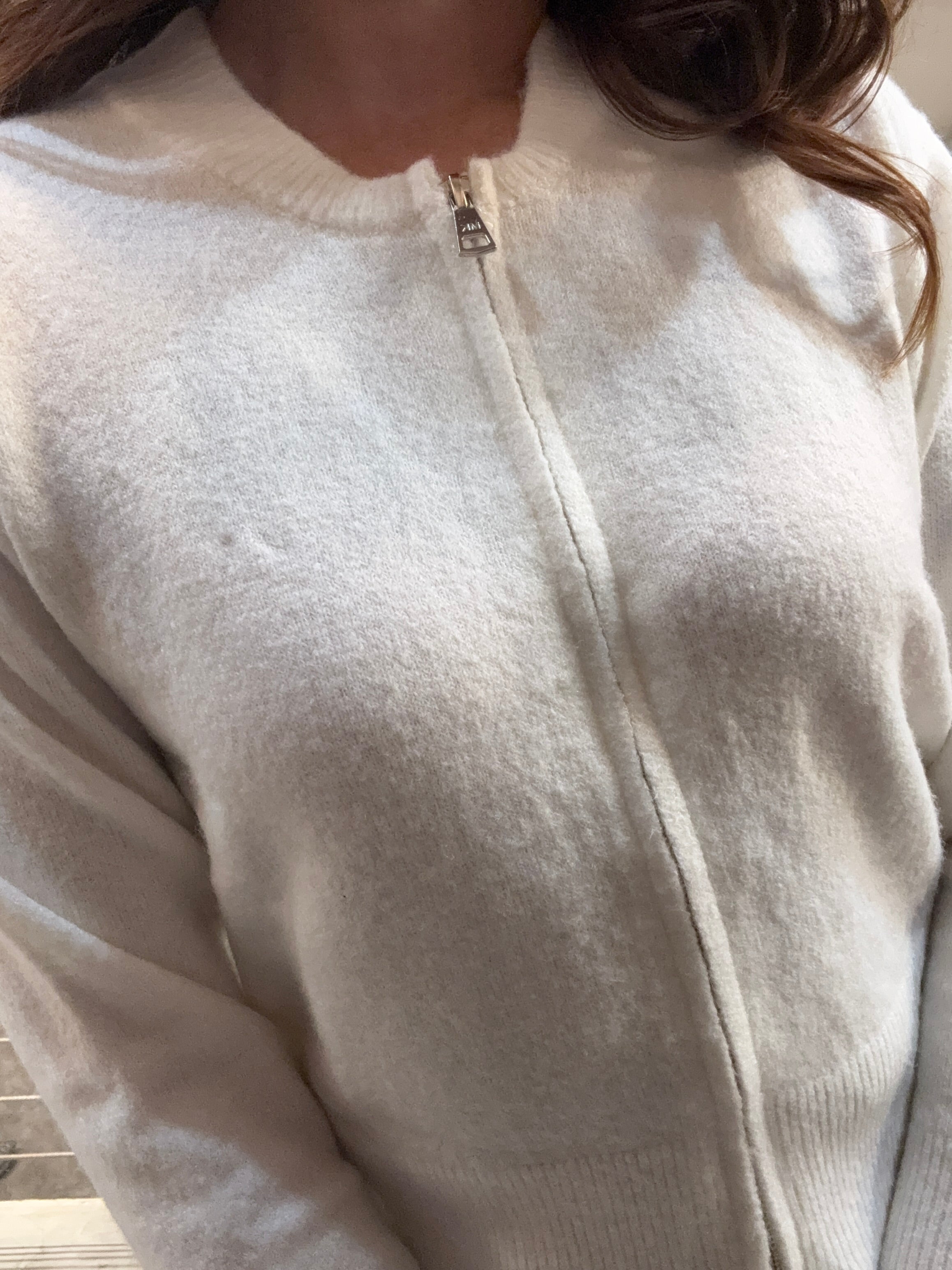 Cardigan Zip Mark Up