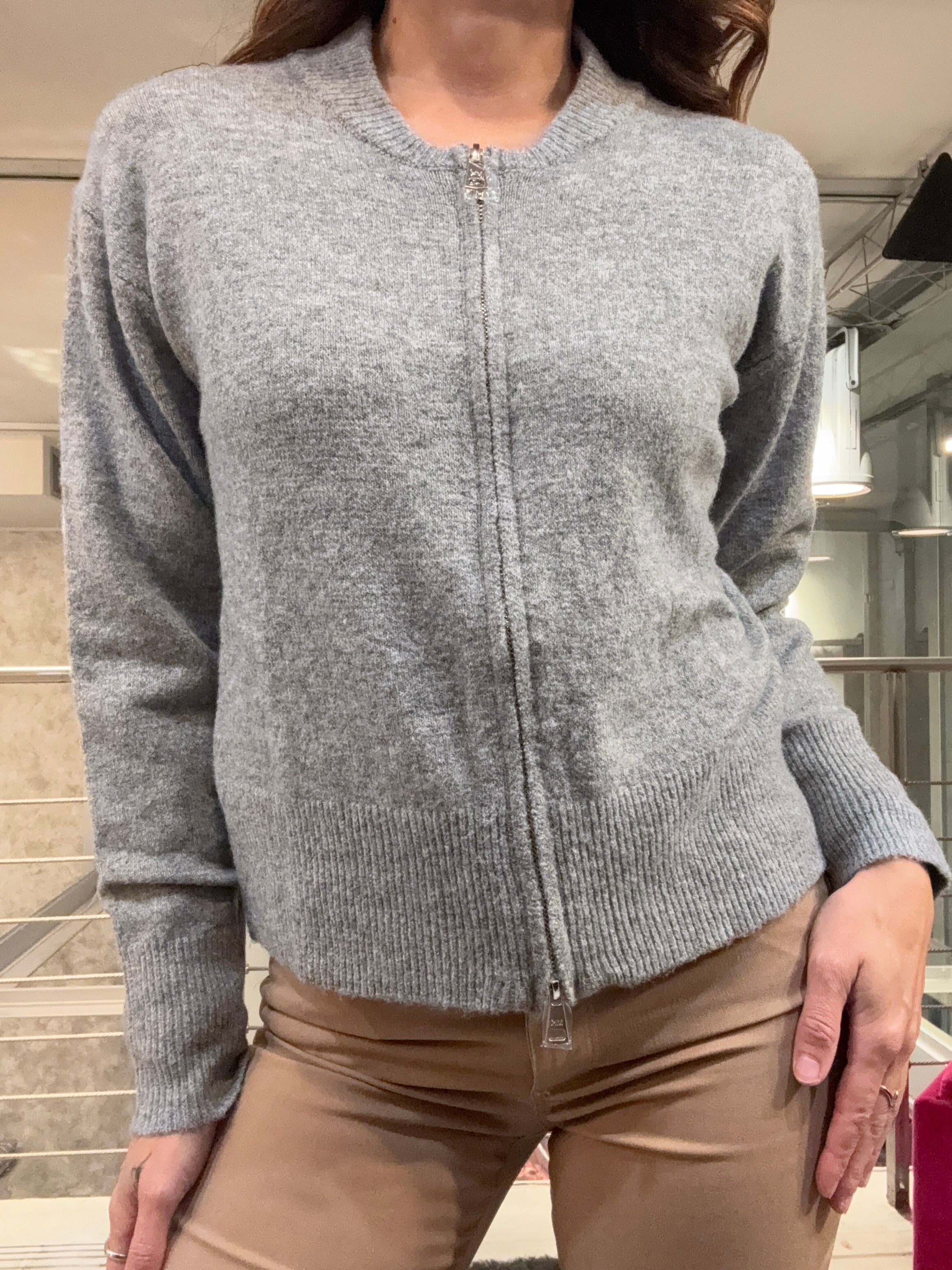 Cardigan Zip Mark Up