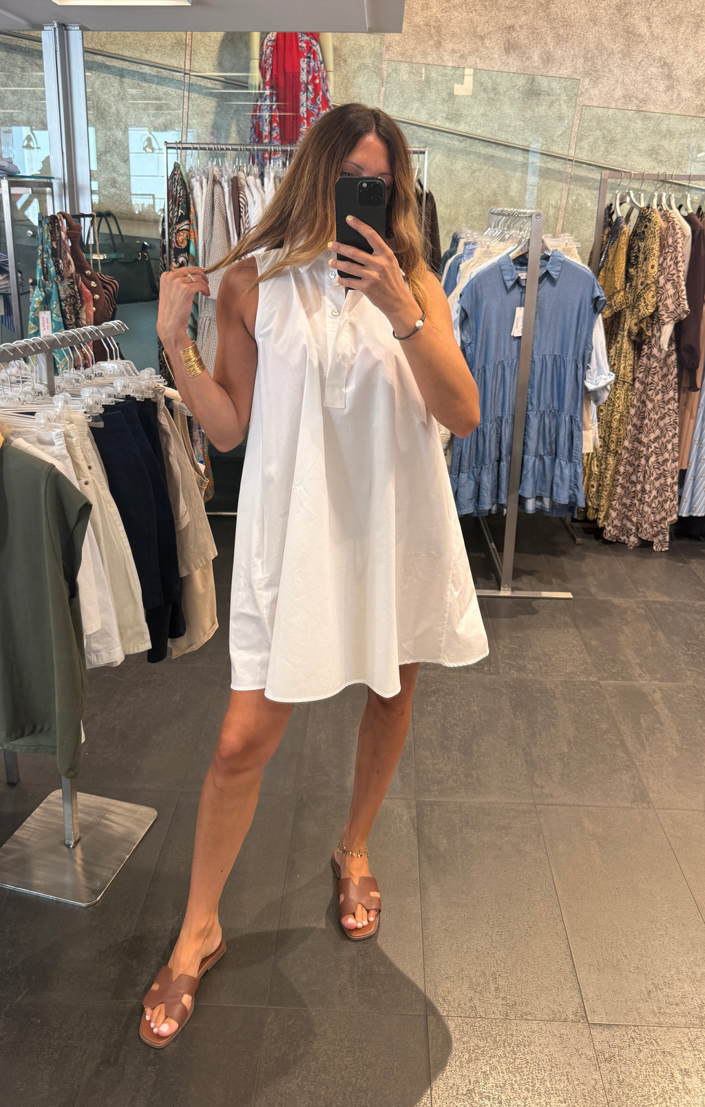 Abito Smanicato Minimal