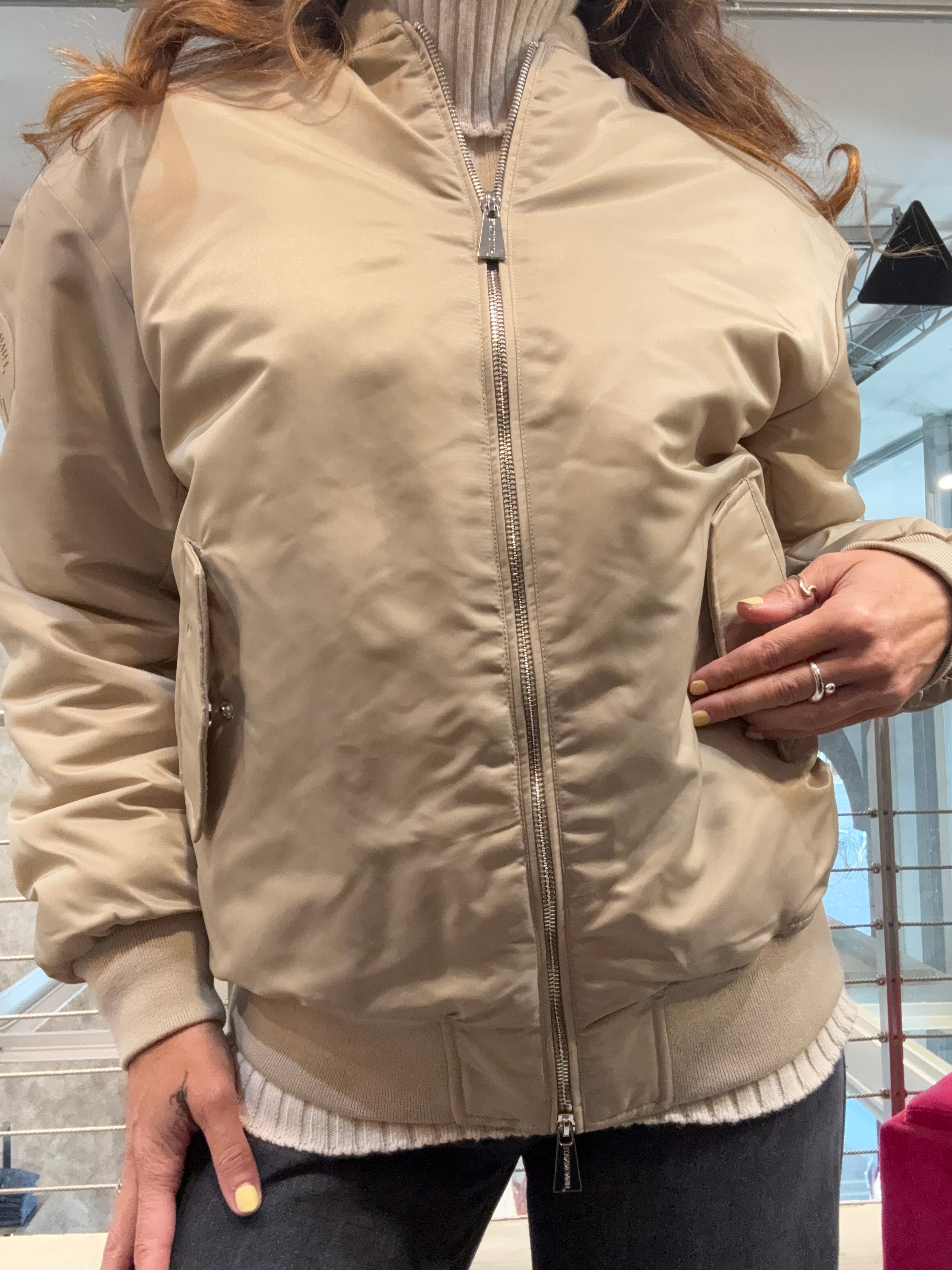 Bomber Hinnominate
